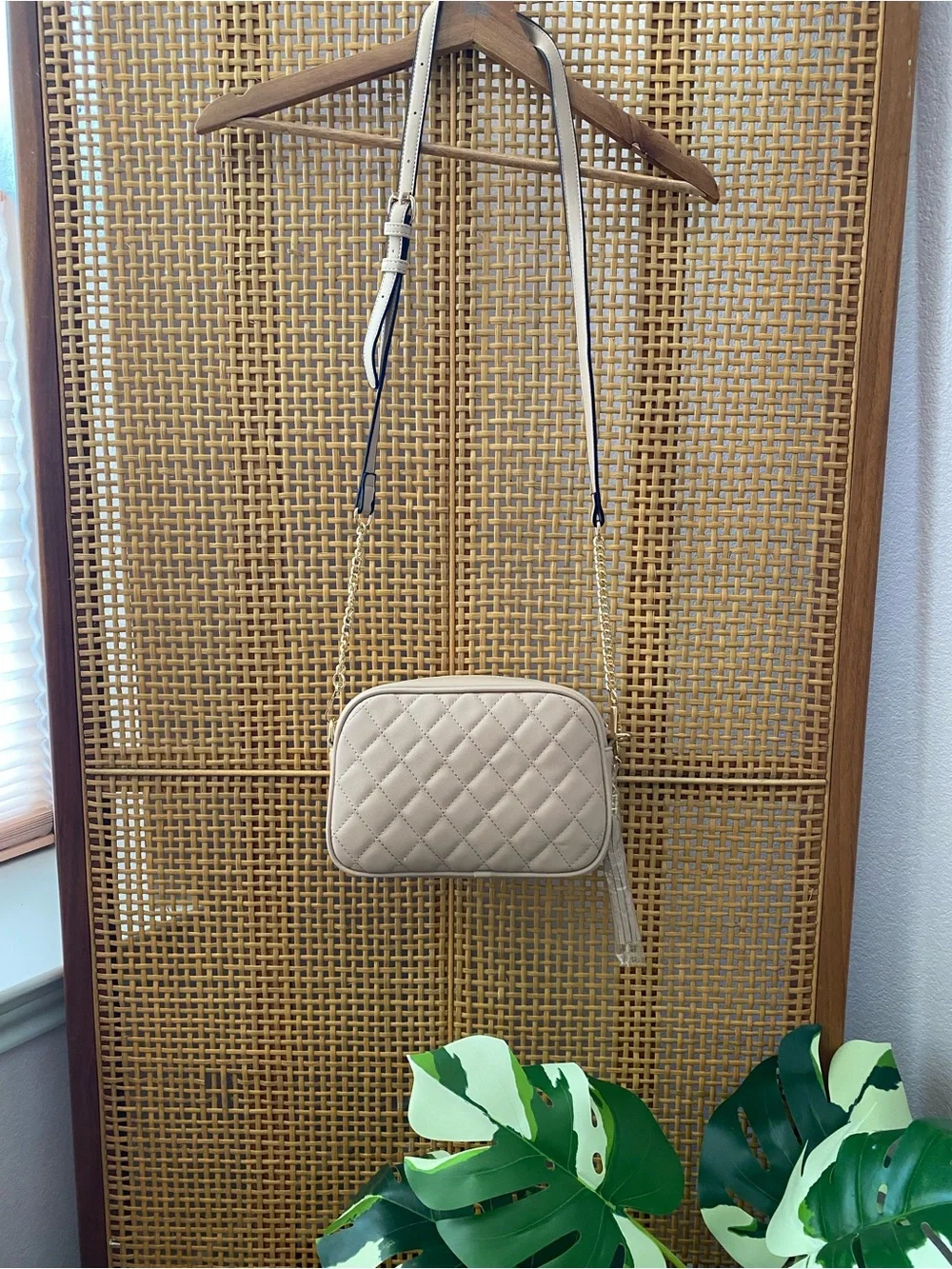 Women's Quilted Crossbody Bag in Beige
